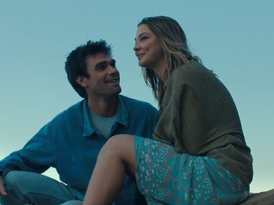 La Carte qui mène jusqu'à toi : une nouvelle rom-com avec K.J. Apa et Madelyn Cline sur Prime Video