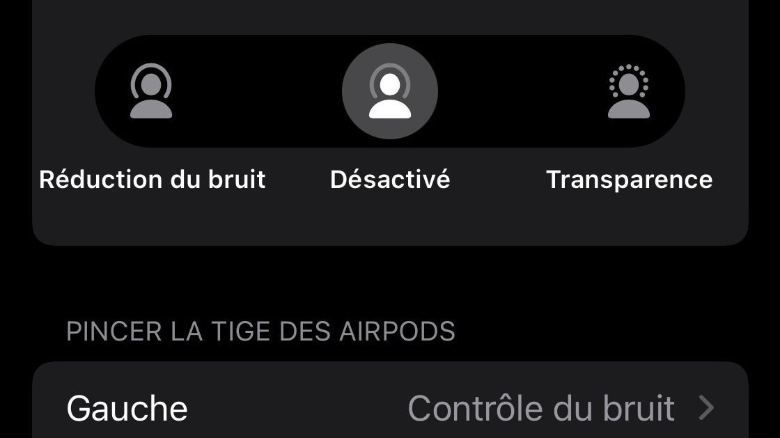 Pour configurer le contrôle du bruit, allez depuis votre iPhone dans Réglages, puis Bluetooth, et cliquez sur le bouton d'information à côté de vos AirPods Pro. Pour configurer le contrôle du bruit, allez depuis votre iPhone dans Réglages, puis Bluetooth, et cliquez sur le bouton d'information à côté de vos AirPods Pro.