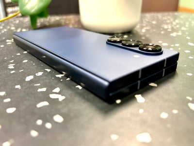 Surprise : Samsung dévoile un nouveau smartphone pliable