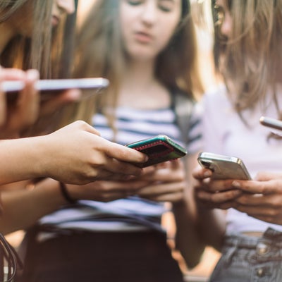 Quel smartphone offrir à un ado en 2026 ?