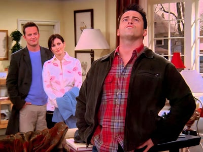 Insolite : quel est ce point commun entre Friends et Maman, j'ai raté l'avion ?