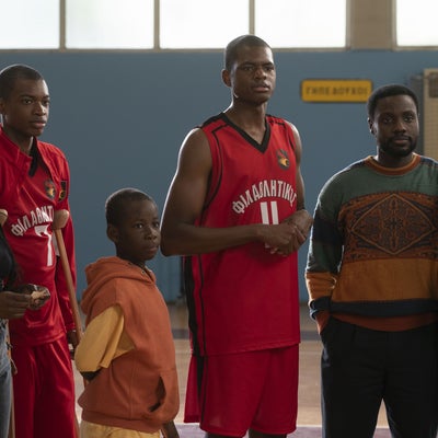 Rise : Disney+ raconte l’incroyable histoire des Antetokounmpo, champions NBA