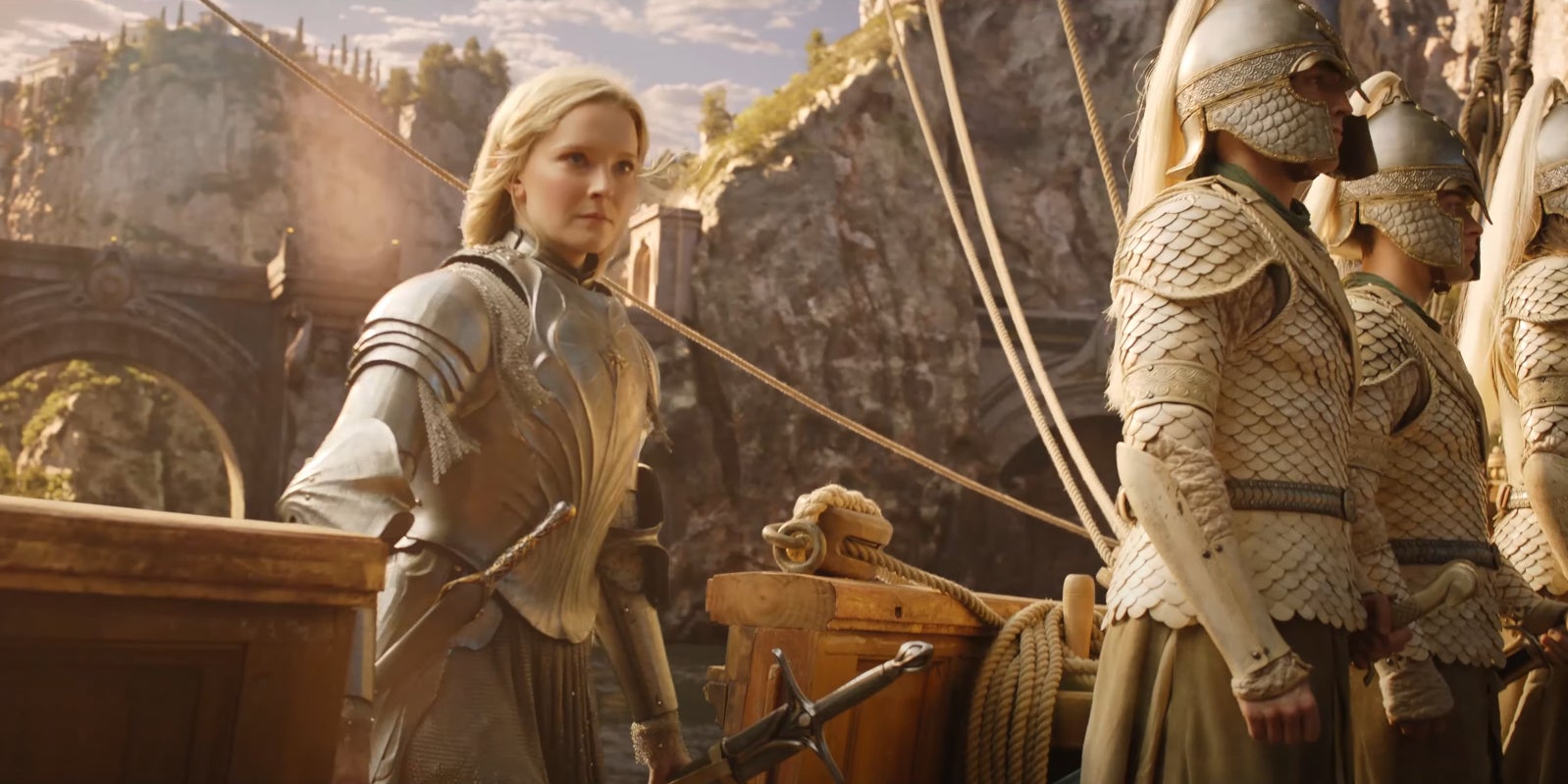 Morfydd Clark dans le rôle de Galadriel dans "Les Anneaux de Pouvoir" sur Prime Video
