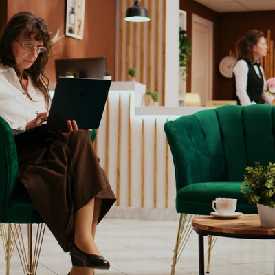 Vacances : méfiez-vous des wifi d’hôtels qui peuvent exposer vos données