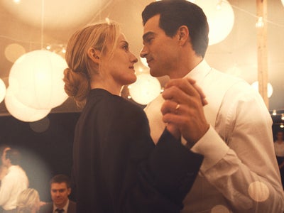 Love Story sur Disney+ : une série sur le couple John F. Kennedy Jr. et Carolyn Bessette