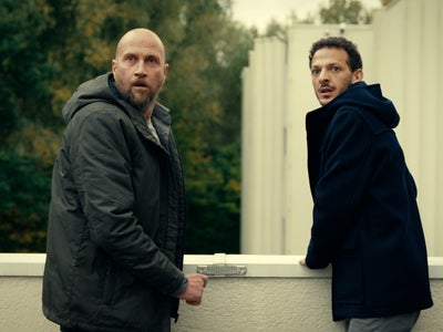 Les Amateurs : François Damiens et Vincent Dedienne héros malgré eux sur Disney +