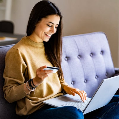 Bon plan de Noël : les frais d'ouverture de service de 49€ sont remboursés sur les Box SFR !