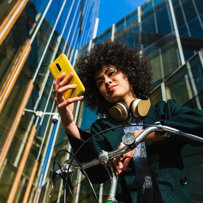 Quelles différences entre un forfait avec ou sans engagement chez SFR ?