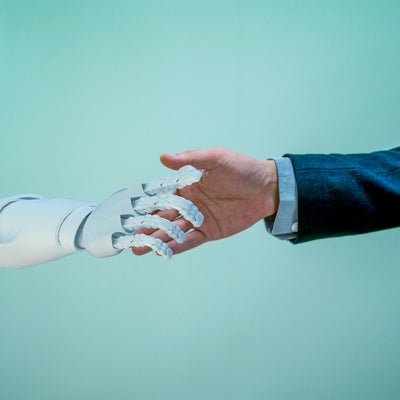 Faut-il bannir la politesse avec l'intelligence artificielle ?