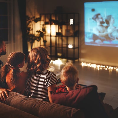 Vidéoprojecteur Samsung et box internet : une offre de précommande irrésistible