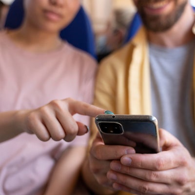 Comment protéger le contenu de son smartphone de proches un peu trop curieux ?