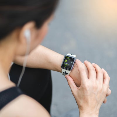 Comment choisir entre l’Apple Watch et le Xiaomi Mi Band ?