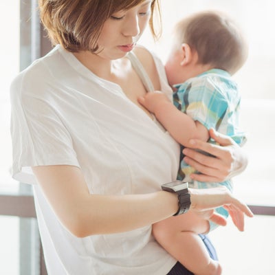 Les bébés adorent les montres connectées, que faire ?