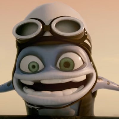 Crazy Frog revient près de 20 ans après le succès d'Axel F avec un clip inédit