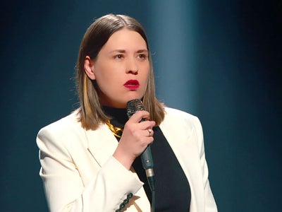 Les autres, le dernier spectacle de Tania Dutel est disponible sur Canal+