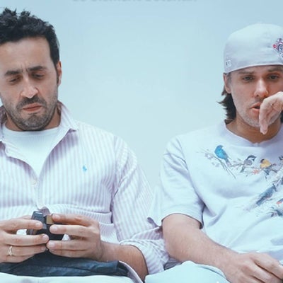 F*ckin' Fred, comme un léopard : le documentaire déjanté avec Jonathan Cohen arrive sur Prime Video