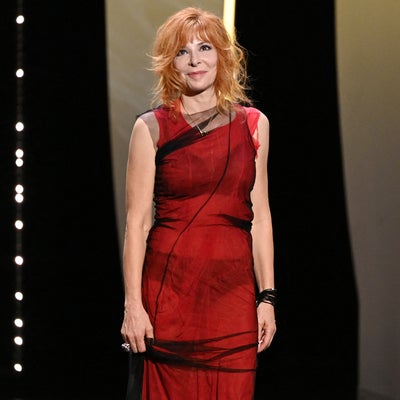 Mylène Farmer chante le générique du film Donjon & Dragons