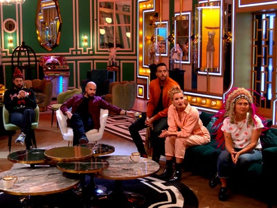 "Une cour de récréation de fou" : rencontre avec le casting de LOL, qui rit, sort !