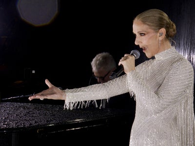 ‌Céline Dion de retour sur scène : gare aux faux billets qui circulent sur Facebook et sites non officiels !