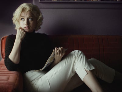 Blonde : le (faux) biopic sur Marilyn Monroe dévoile ses premières images