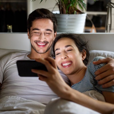 SFR TV 8 : comment regarder la télé sur son smartphone ?