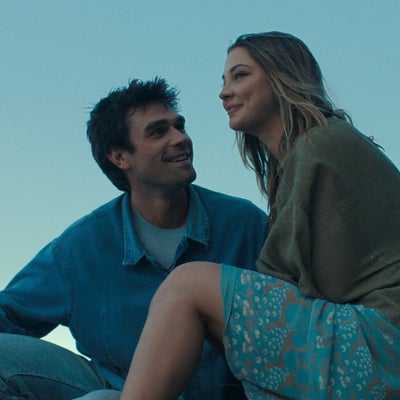 La Carte qui mène jusqu'à toi : une nouvelle rom-com avec K.J. Apa et Madelyn Cline sur Prime Video