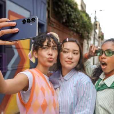 Black Friday : le Samsung Galaxy 25 FE, couplé des écouteurs Buds3 FE, à 1€ chez SFR !