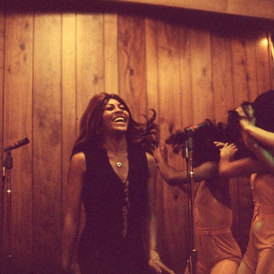 Tina : rencontre avec les réalisateurs du documentaire choc sur Tina Turner