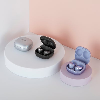 Comparatif : quelles différences entre les Samsung Galaxy Buds Pro, Buds Live et Buds+ ?