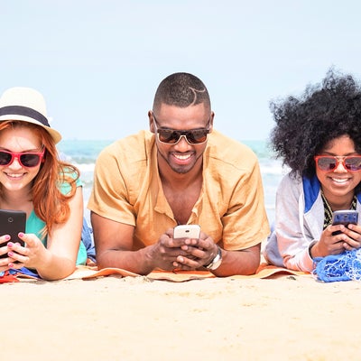 Forfaits mobile : vague de promos chez SFR, jusqu'à -80%