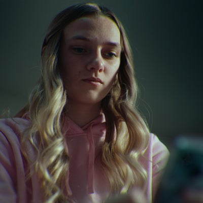 Numéro inconnu - Textos toxiques au lycée : que sont devenues Lauryn Licari et Kendra Licari ?