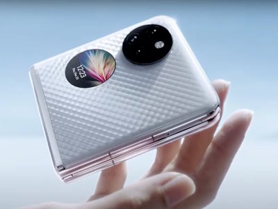 Le Huawei P50 Pocket est disponible chez SFR