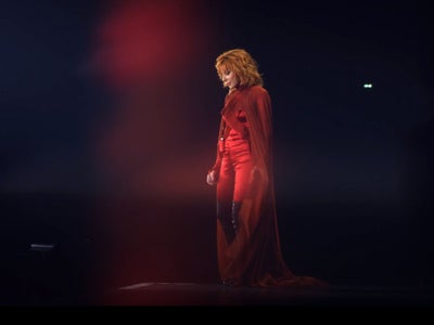 Découvrez L’Âme dans l’eau, le nouveau single de Mylène Farmer