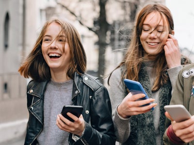 Forfait 2H 100 Mo 4G+ de SFR : l’idéal pour votre jeune ado, à partir de 1,99€/mois