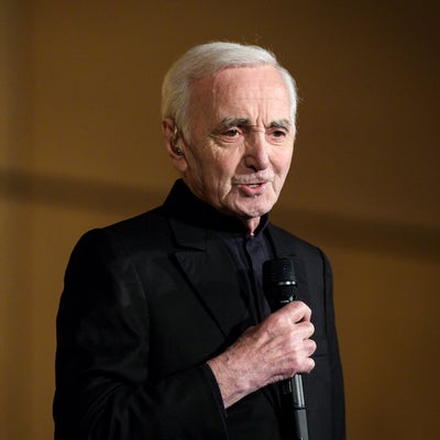 Charles Aznavour samplé par cette star internationale