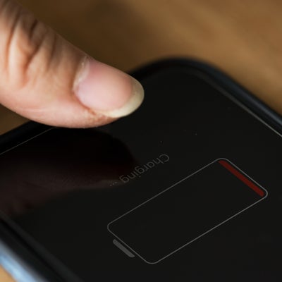 Batterie faible : 5 astuces pour recharger rapidement son smartphone