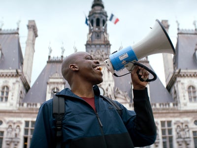 3 bonnes raisons de (re)voir Tout simplement noir sur Canal+