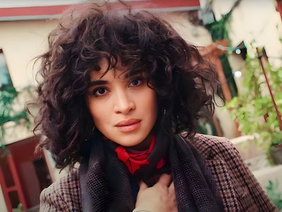 Irrésistible : une saison 2 pour la série Disney+ avec Camélia Jordana ?