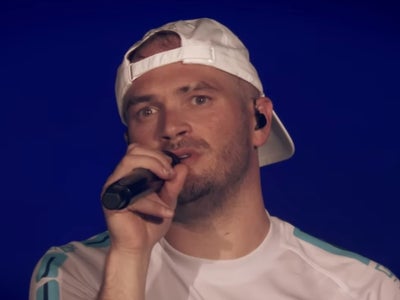 L'ovni JUL débarque en live sur Deezer