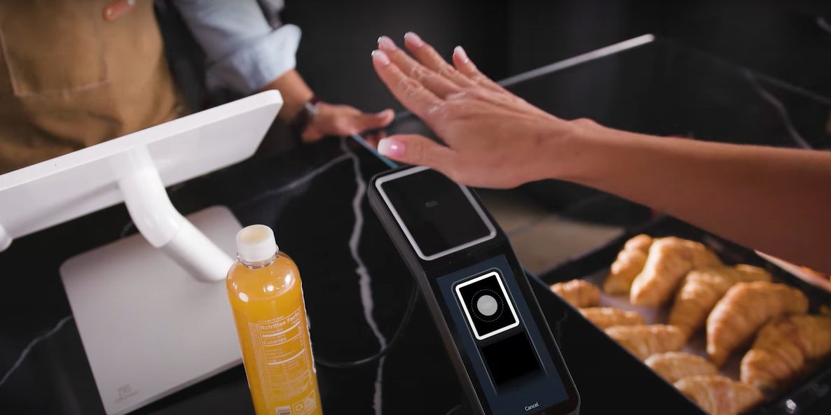 Payer avec la paume de sa main deviendra peut-être bientôt un geste quotidien.