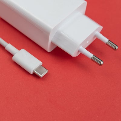 Chargeur : pourquoi faut-il se méfier de certains modèles, et comment choisir le bon ?