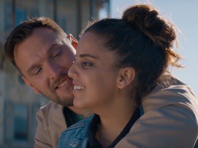 Je te veux, moi non plus, des paillettes dans la vie d'Inès Reg