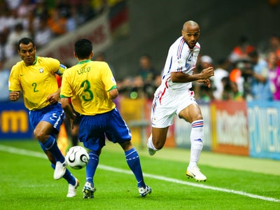 Henry, Ronaldinho, Ferdinand : bientôt une Coupe du monde des légendes du football ?