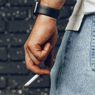 Votre montre connectée pourrait bientôt vous aider à arrêter de fumer