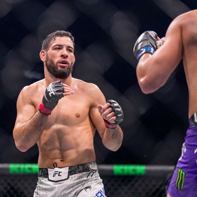 UFC Fight Night : ne manquez pas le combat d'Imavov contre Adesanya, à suivre sur RMC Sport