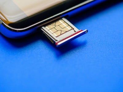 Comment commander et activer une nouvelle carte SIM ?