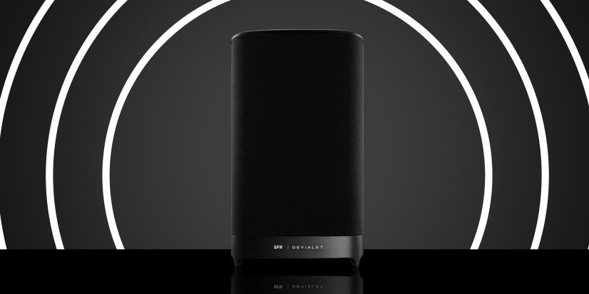 L'enceinte connectée SFR HomeSound, bénéficiant de la technologie Devialet, est disponible chez SFR