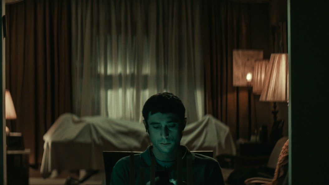 Une nuit vraiment pas comme les autres dans The Vigil.