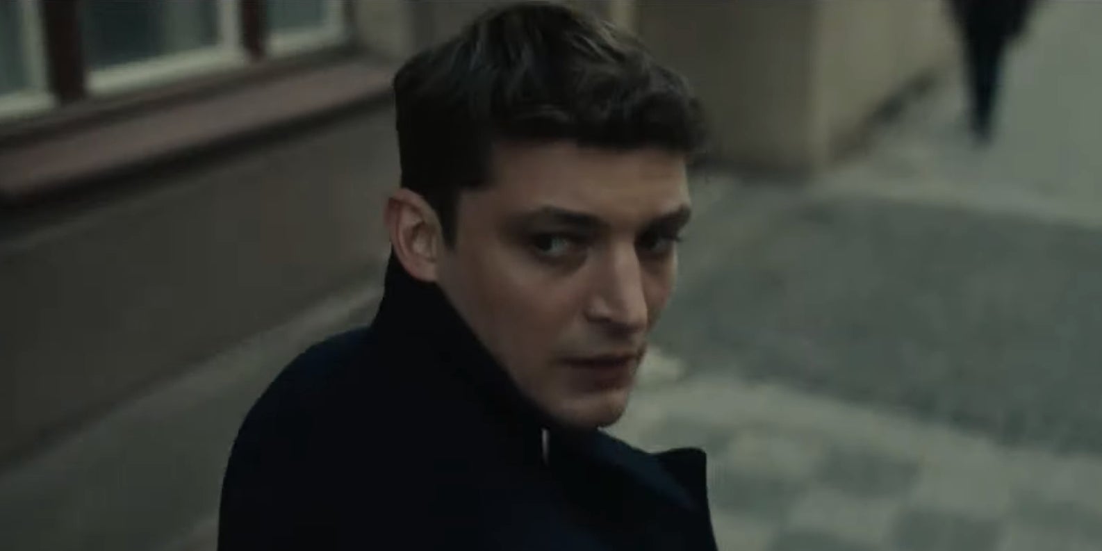 Retrouvez Niels Schneider dans la série Totems dès le 18 février