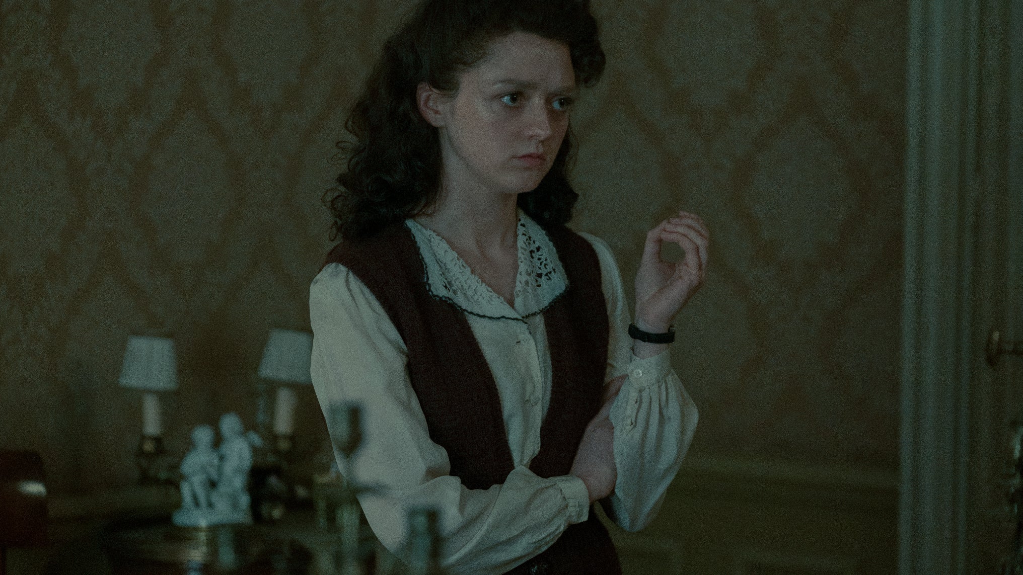 Maisie Williams en Catherine Dior pour "The New Look". 